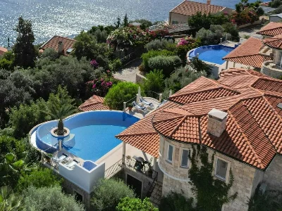 Deniz Manzaralı Villalar